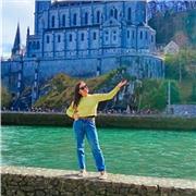 Soy profesora de piano y tengo experencia como profesora y además me encanta trabajar con niños y la enseñanza es mi pasión. He terminado mi carrera en Bulgaria en la universidad Neofit Rilski .También mi método de enseñanza es de forma fácil y aprender p